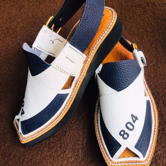 Handmade Kaptaan Chappal: Peshawari Leather Sandals, Traditional Style - Picture 3 of 11